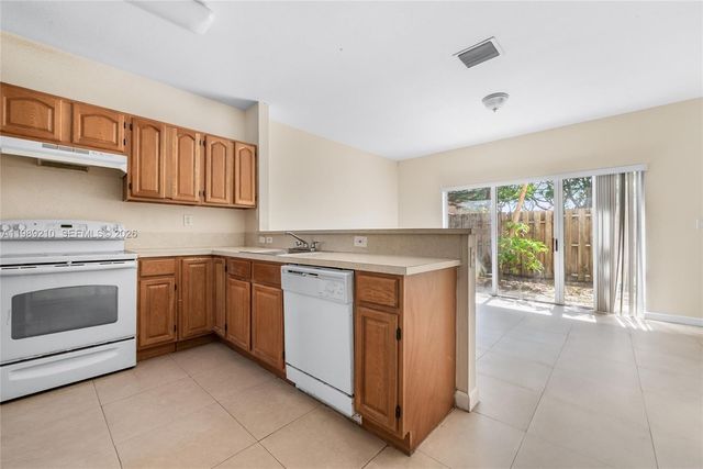 3360 NE 14th Dr 107-30, Homestead, FL 33033