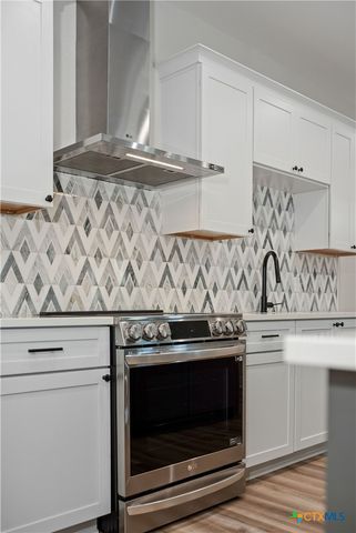 178 Connelley Lane, Port O Connor, TX 77982