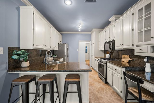 13800 Saint Michael Drive, Little Rock, AR 72211