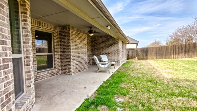 1124 Rocky Springs Trail, Fort Worth, TX 76052