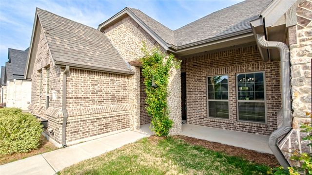 1124 Rocky Springs Trail, Fort Worth, TX 76052