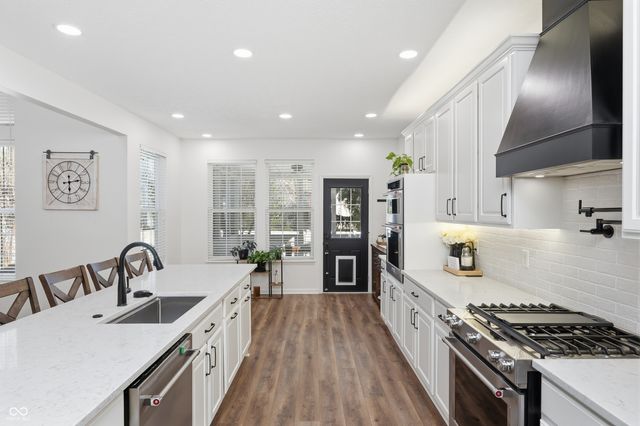 13374 Landwood Drive, Fishers, IN 46037