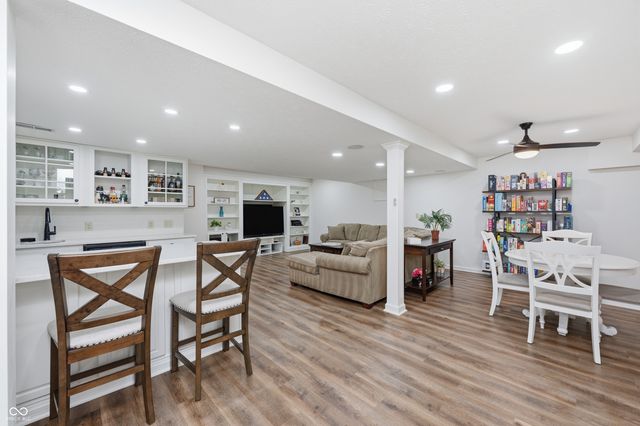 13374 Landwood Drive, Fishers, IN 46037