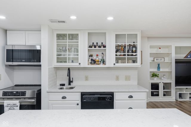 13374 Landwood Drive, Fishers, IN 46037