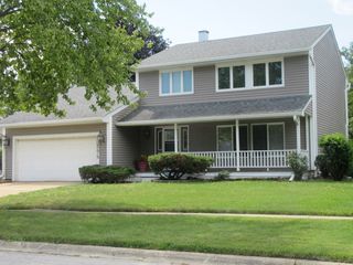 30W274 Bedford Lane, Warrenville, IL 60555