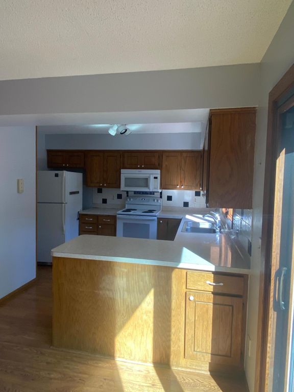 1361 Knoll Drive, Shoreview, MN 55126 — photo 4