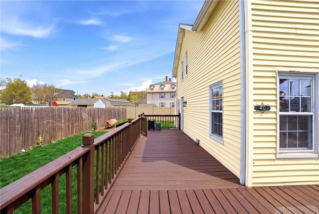 40 Jackson Avenue, East Providence, RI 02915