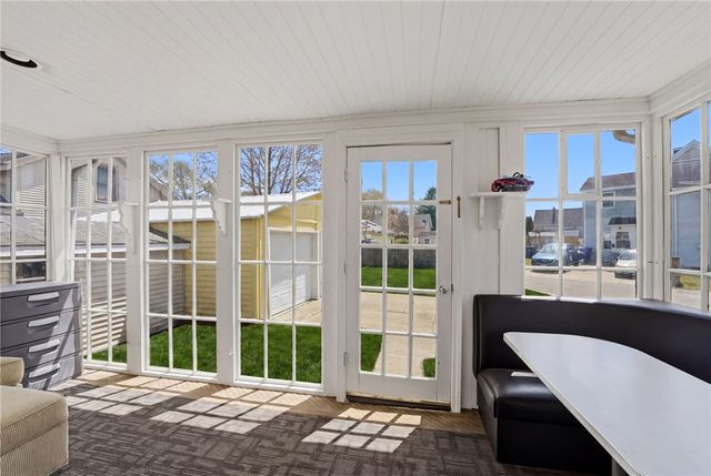 40 Jackson Avenue, East Providence, RI 02915