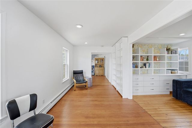 40 Jackson Avenue, East Providence, RI 02915