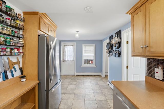 40 Jackson Avenue, East Providence, RI 02915