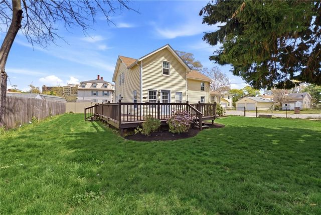 40 Jackson Avenue, East Providence, RI 02915