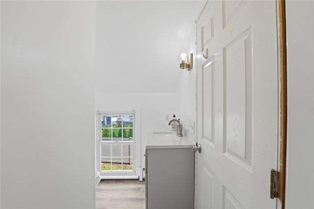 40 Jackson Avenue, East Providence, RI 02915