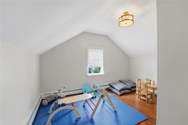 40 Jackson Avenue, East Providence, RI 02915
