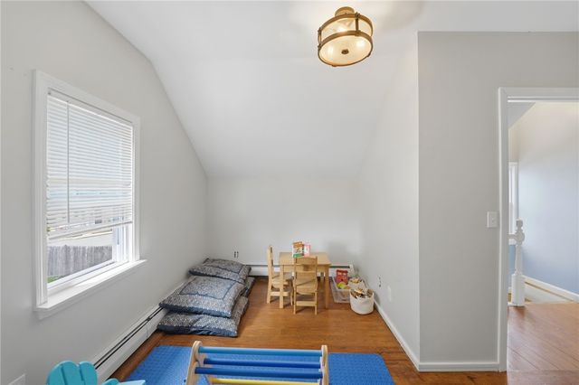 40 Jackson Avenue, East Providence, RI 02915