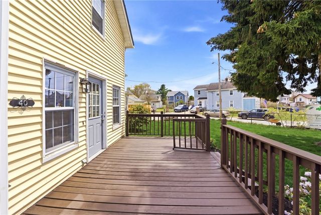 40 Jackson Avenue, East Providence, RI 02915