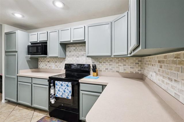 565 CHULA WOODS COURT, Chuluota, FL 32766