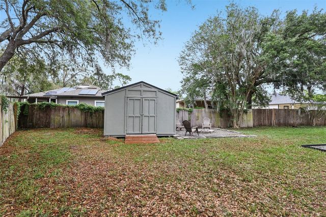 565 CHULA WOODS COURT, Chuluota, FL 32766