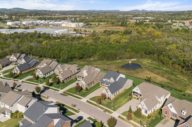 3231 Bradfield Dr, Nolensville, TN 37135