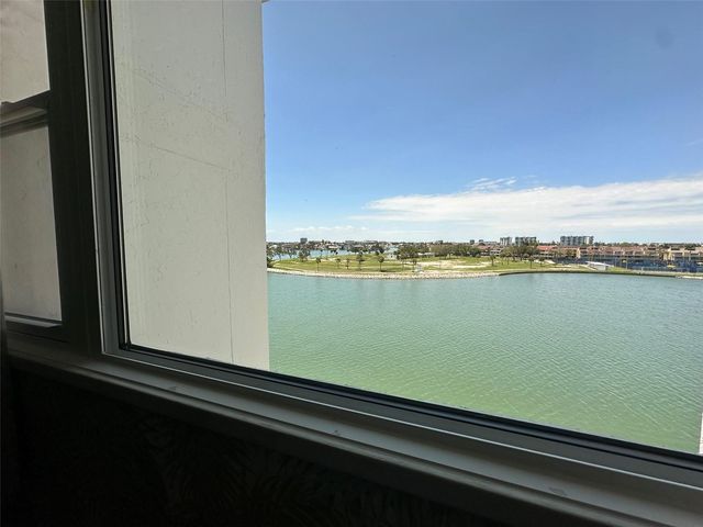 450 TREASURE ISLAND CAUSEWAY 609, Treasure Island, FL 33706