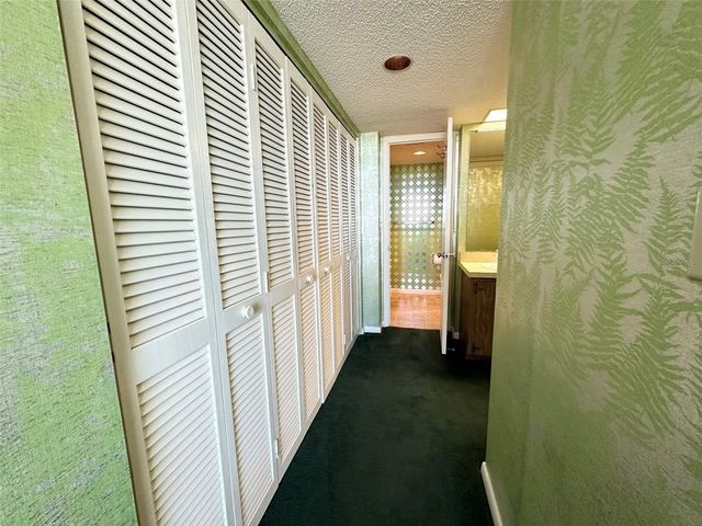 450 TREASURE ISLAND CAUSEWAY 609, Treasure Island, FL 33706
