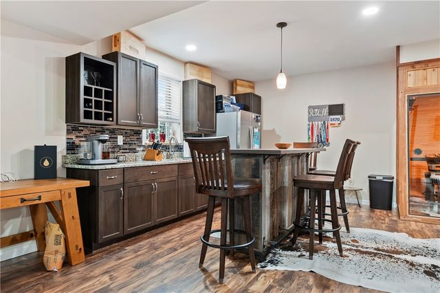101 Quaker Ridge Ct, Ohioville, PA 15009