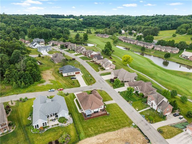 101 Quaker Ridge Ct, Ohioville, PA 15009