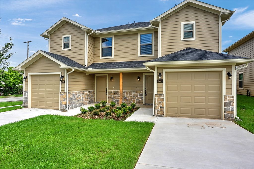 243 W Forest Avenue, Sherman, TX 75090