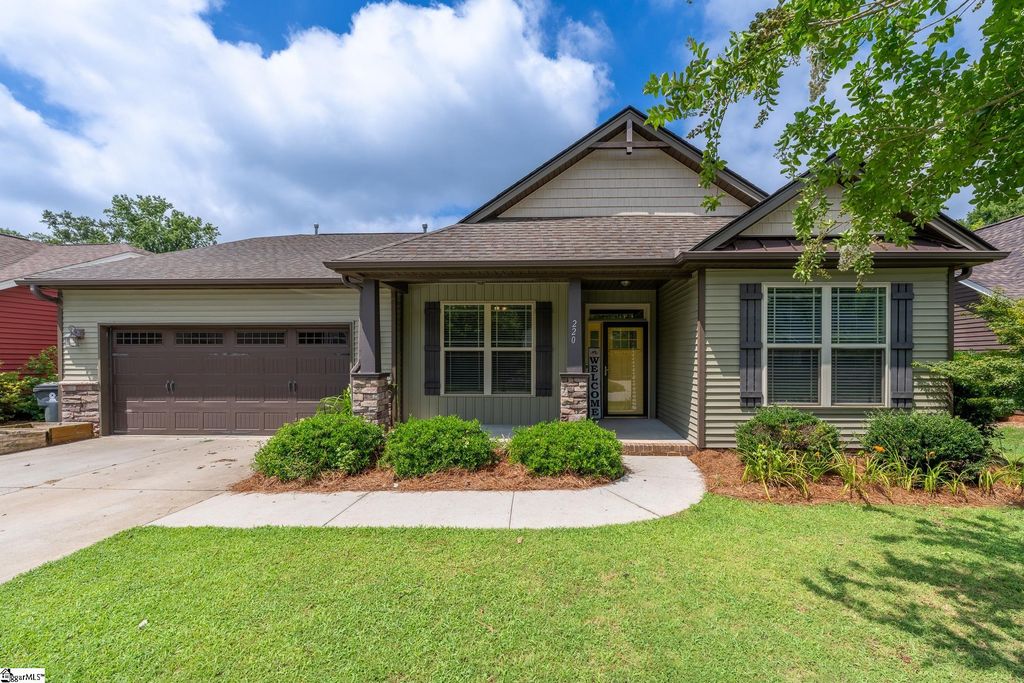 220 Finley Hill Court, Simpsonville, SC 29681