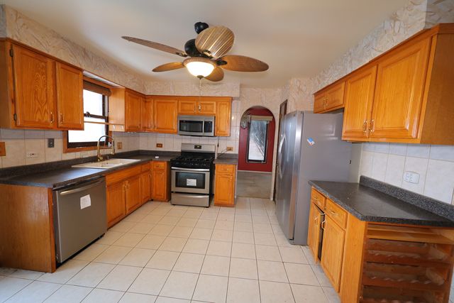 2741 LIGHTHOUSE Court, Lynwood, IL 60411