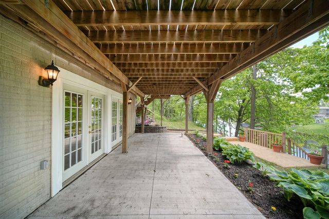 10771 Woodbrook Drive, Cement City, MI 49233