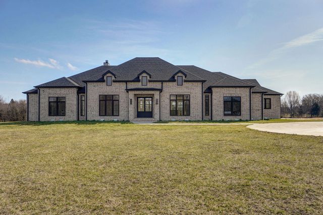 8950 Eagle Prairie Road, Fair Grove, MO 65648