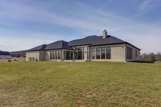 8950 Eagle Prairie Road, Fair Grove, MO 65648