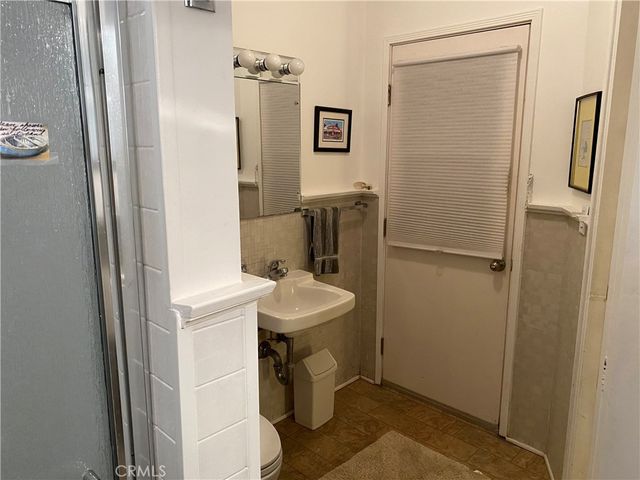 526 Park Avenue D, Newport Beach, CA 92662