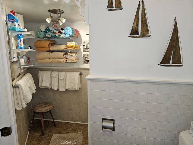 526 Park Avenue D, Newport Beach, CA 92662
