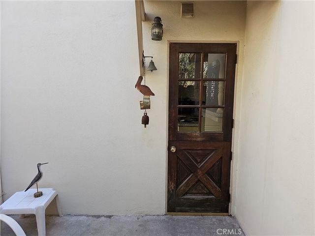 526 Park Avenue D, Newport Beach, CA 92662