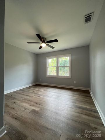 1048 Avondale Road 13, Lowell, NC 28098