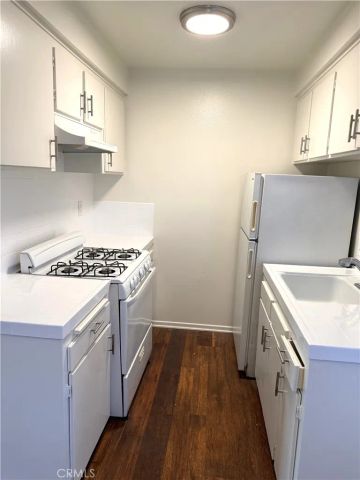 4015 W 137th Street 112, Hawthorne, CA 90250