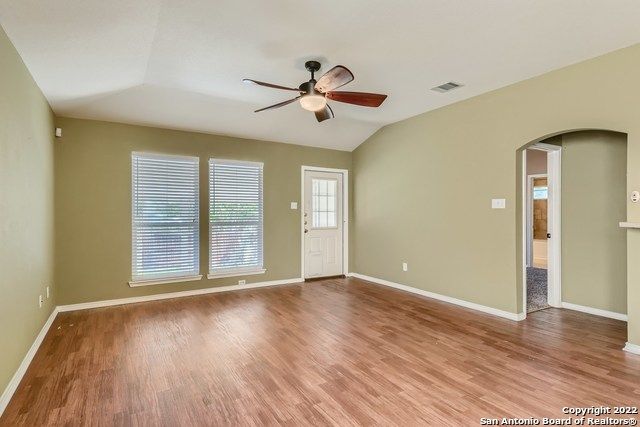 9647 wolf, San Antonio, TX 78251