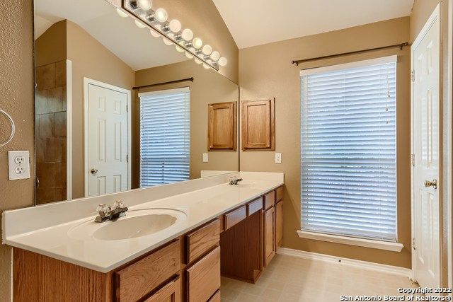 9647 wolf, San Antonio, TX 78251