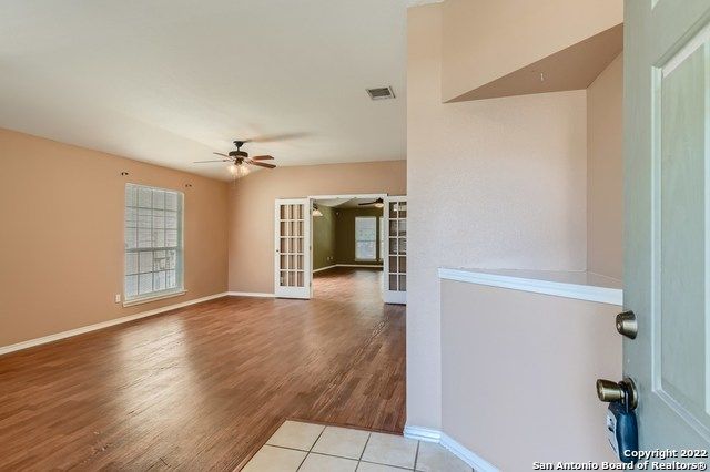9647 wolf, San Antonio, TX 78251