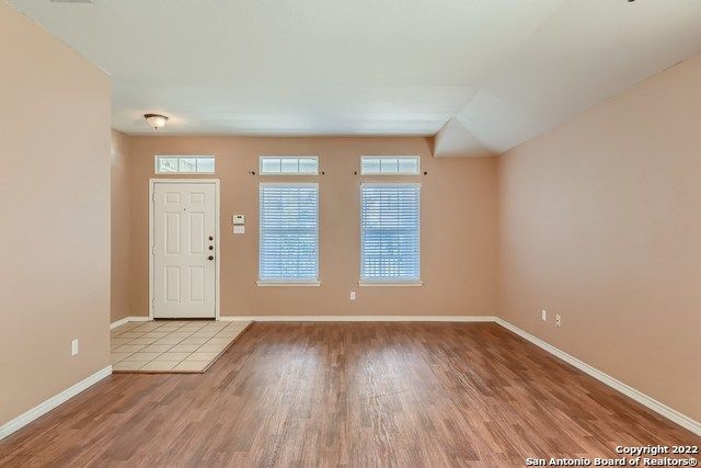 9647 wolf, San Antonio, TX 78251