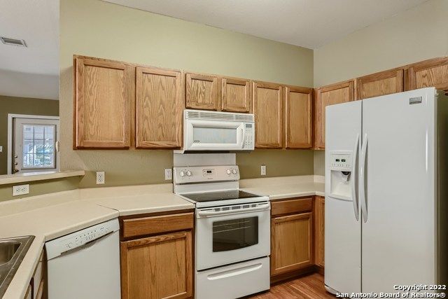 9647 wolf, San Antonio, TX 78251