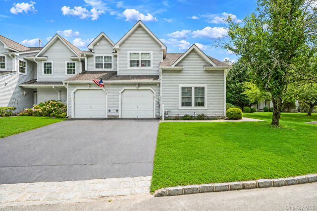 318 Erik Drive, East Setauket, NY 11733