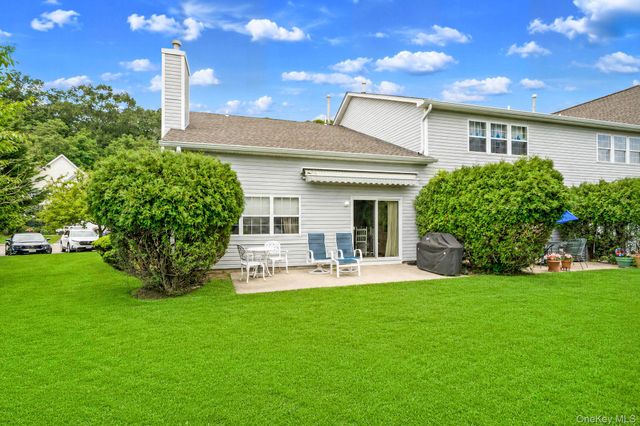 318 Erik Drive, East Setauket, NY 11733