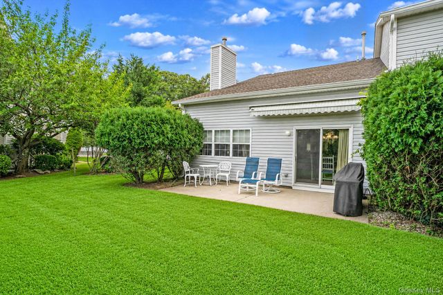 318 Erik Drive, East Setauket, NY 11733