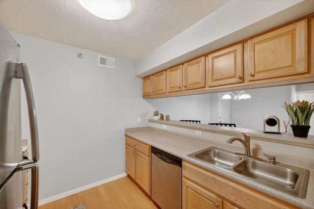 6440 Ep True Parkway 2106, West Des Moines, IA 50266