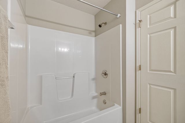 6440 Ep True Parkway 2106, West Des Moines, IA 50266