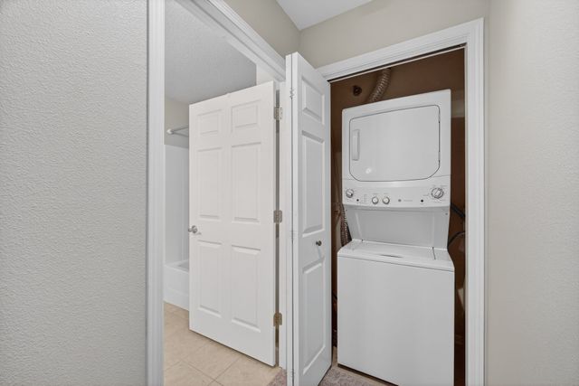 6440 Ep True Parkway 2106, West Des Moines, IA 50266