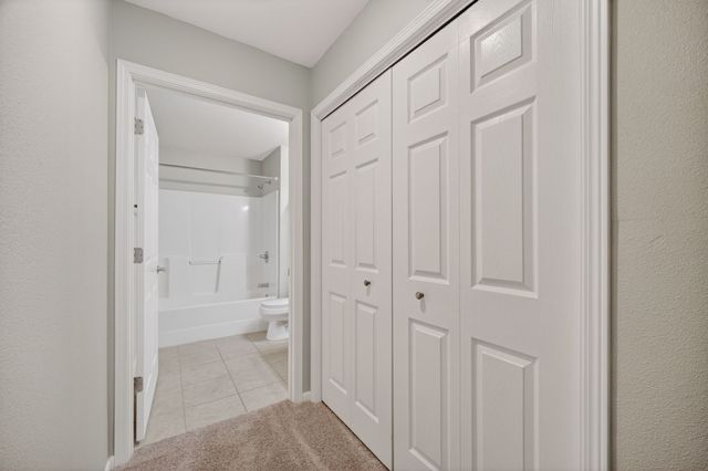 6440 Ep True Parkway 2106, West Des Moines, IA 50266