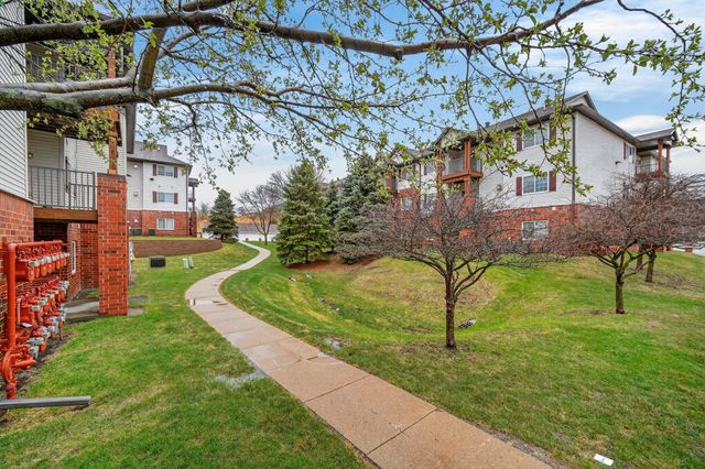 6440 Ep True Parkway 2106, West Des Moines, IA 50266